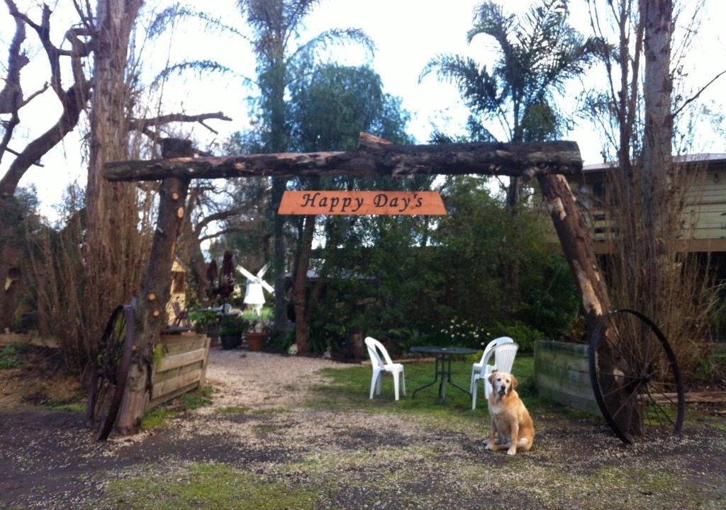 Tinamba Hotel | Happy Days Accommodation