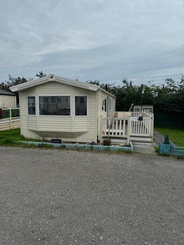 Brazzacott Apartment | Happy days plot 16