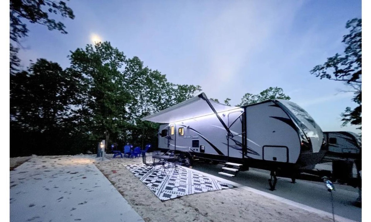 Gravois Mills House | Happy Heron RV/Camper - Lake of the Ozarks