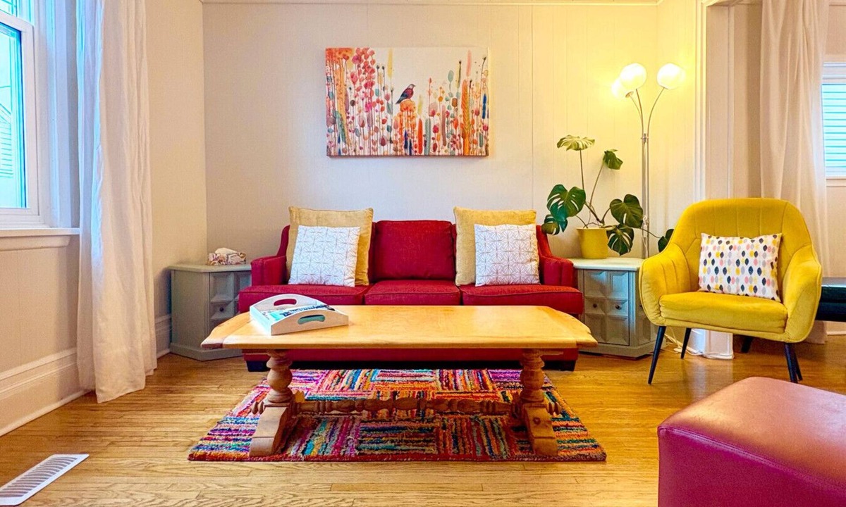 Inner Harbour House | Happy House | Free Parking | Downtown