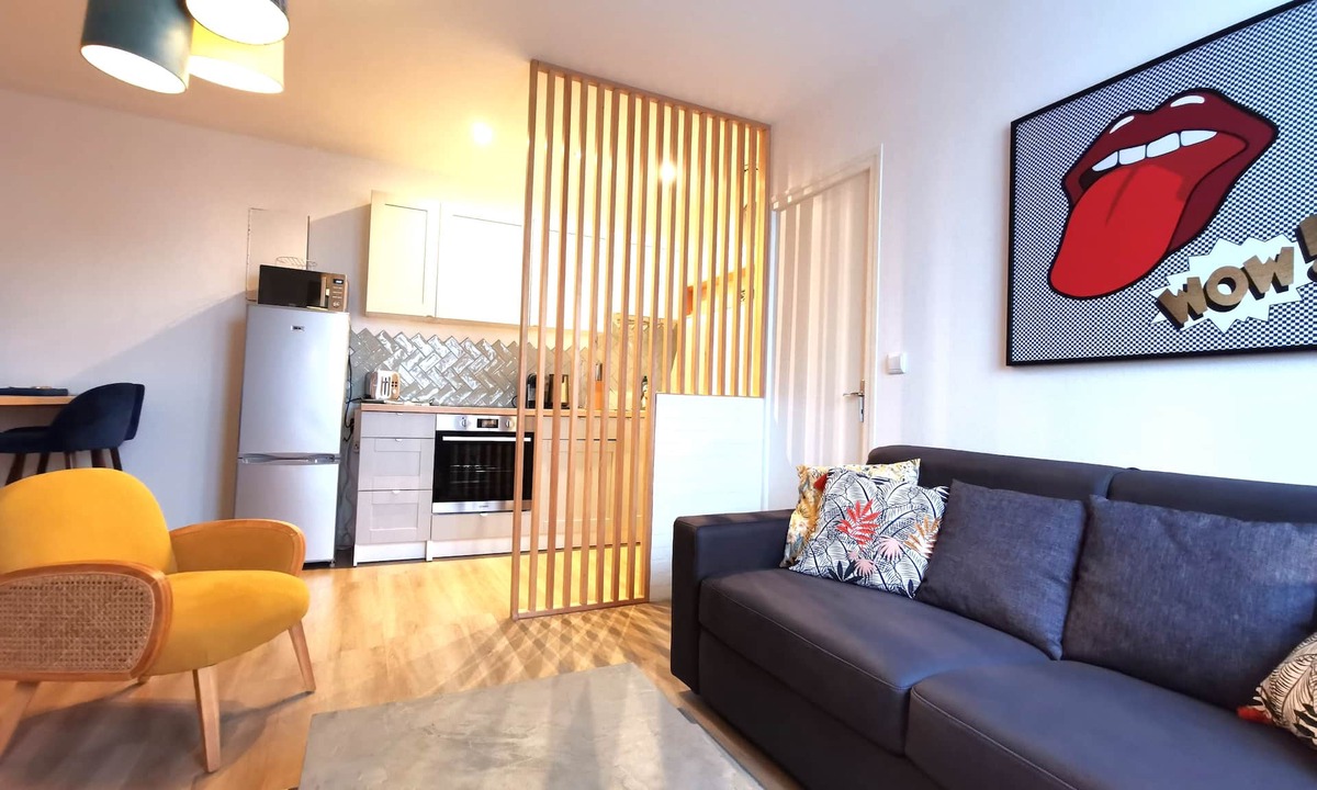 Blois Apartment | HAPPY KOOL | city center | wifi | private parking