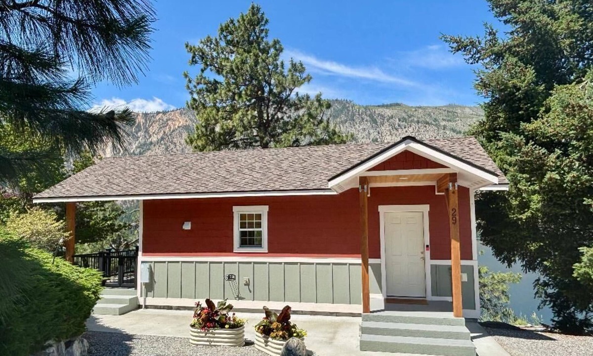 Ardenvoir Cabin | Happy Place.