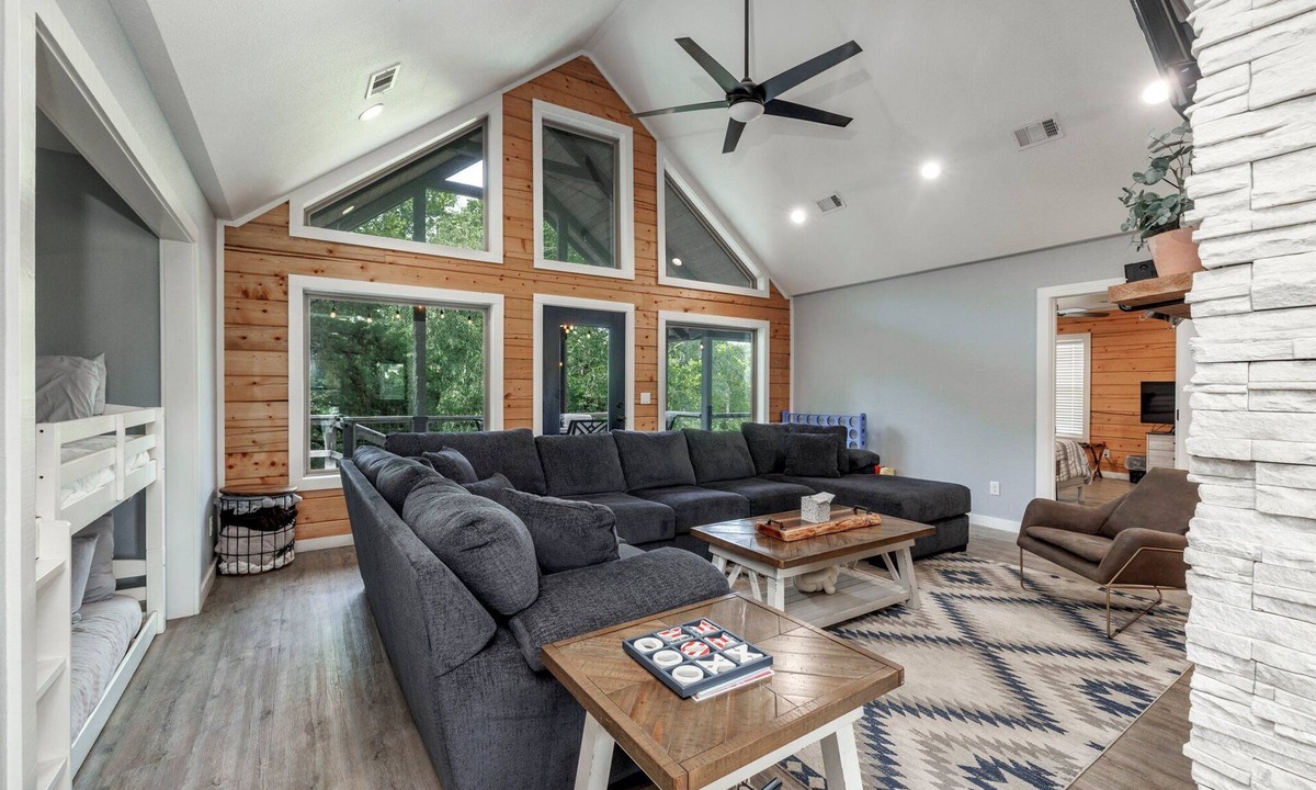 Glenwood House | Happy Times on Caddo River