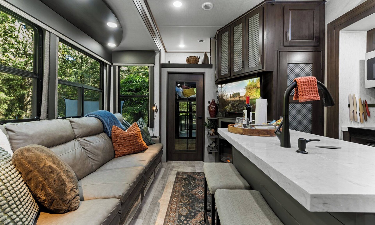 Sequim House | Happy Valley Hideaway with 2 Bedrooms & Fire Pit