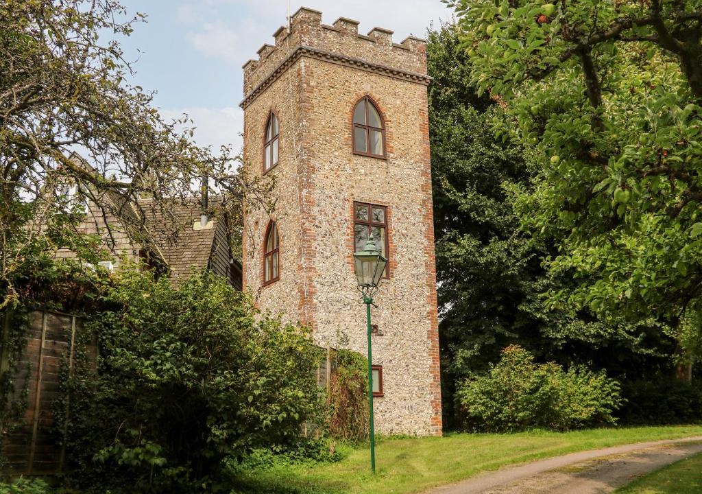 Waterlooville House | Hapton Folly