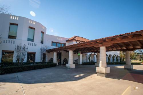 Decker Prairie Bed & Breakfast | Haras Hacienda