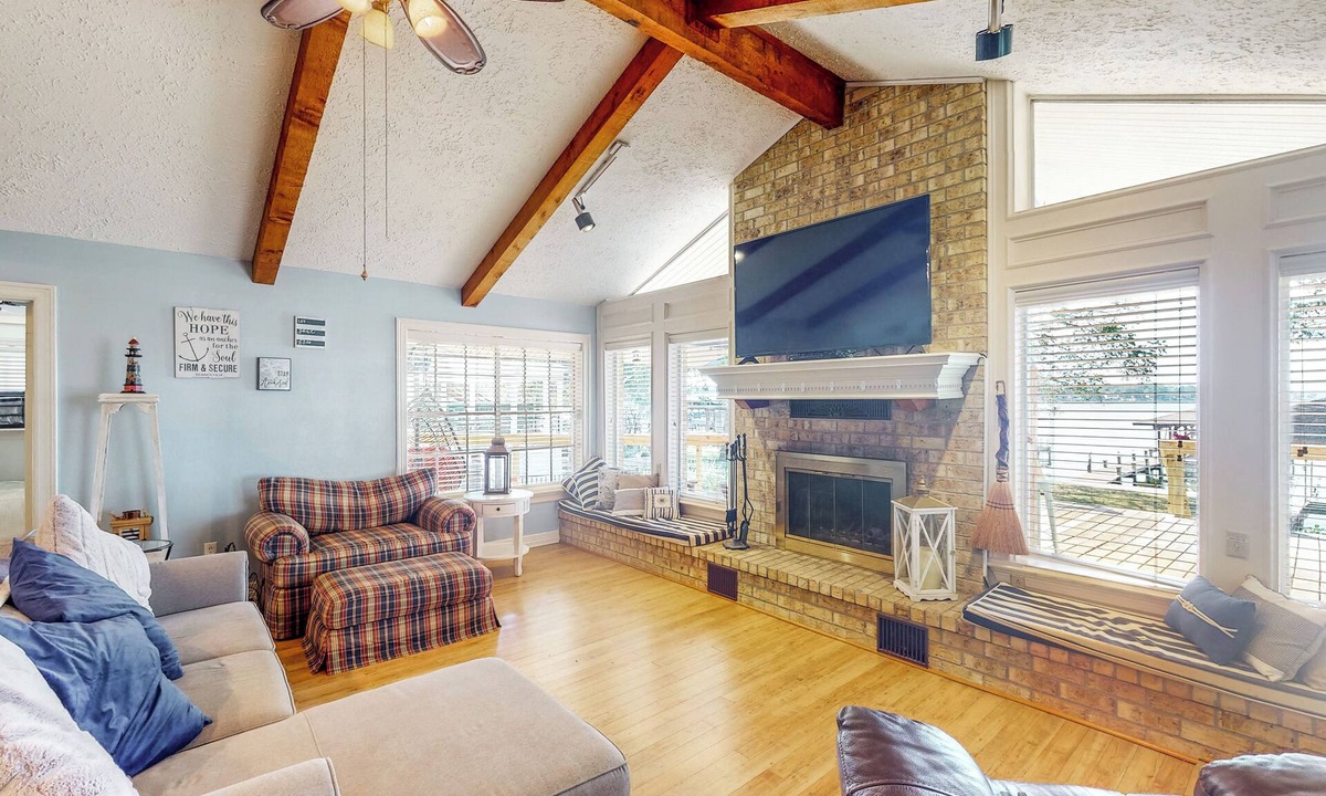 West Livingston House | 'Harbor Haven' w/Dock: Lake Livingston Home