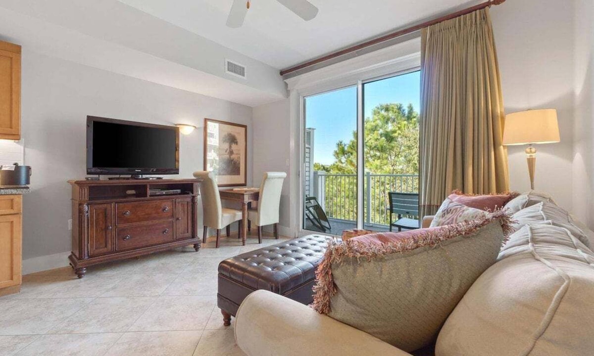 Baytowne Wharf Condo | Harbor Hideaway 3503-Cozy Studio-Sleeps 4