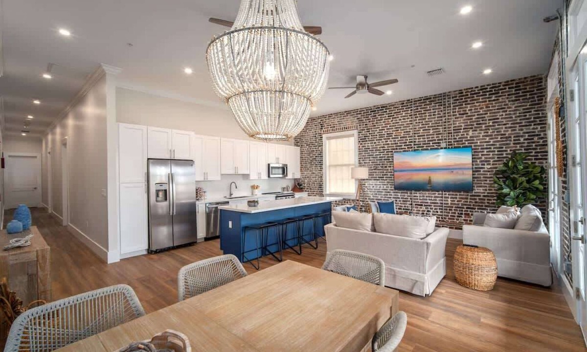 Historic Seaport Condo | Harbor House Penthouse- A