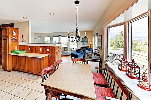 Bourne House | Harbor Point Cottage