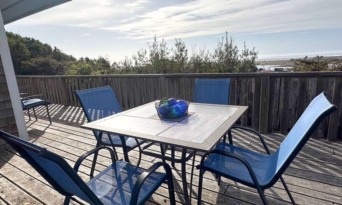 Gold Beach Cottage | Harbor View Cottage - Unit A