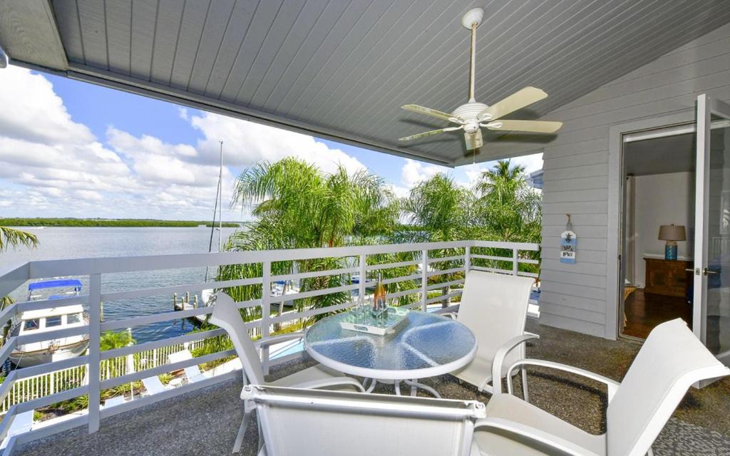 Whitney Beach Apartment | Harbor Villa Club 305
