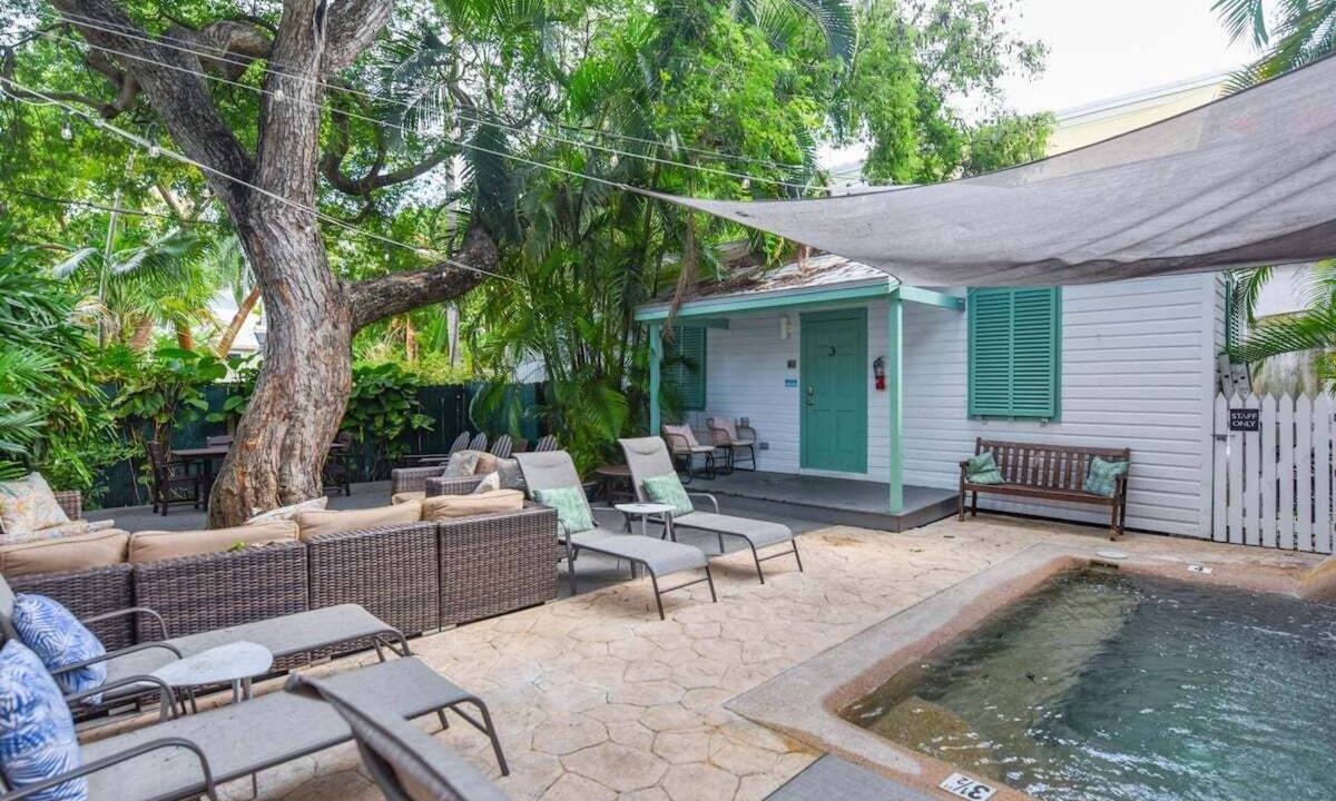 Historic Seaport House | Harbor Walk Hideaways | Group Compound In Old Town, Pool!