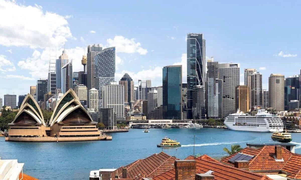 Kirribilli Apartment | Harbour & Heritage , Elegant Escape in Kirribilli