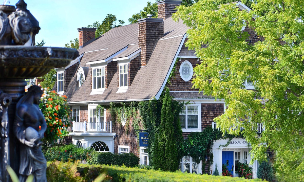 Historic Old Town Hotel | Harbour House