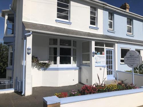 Roundham Bed & Breakfast | Harbour Lodge B&B