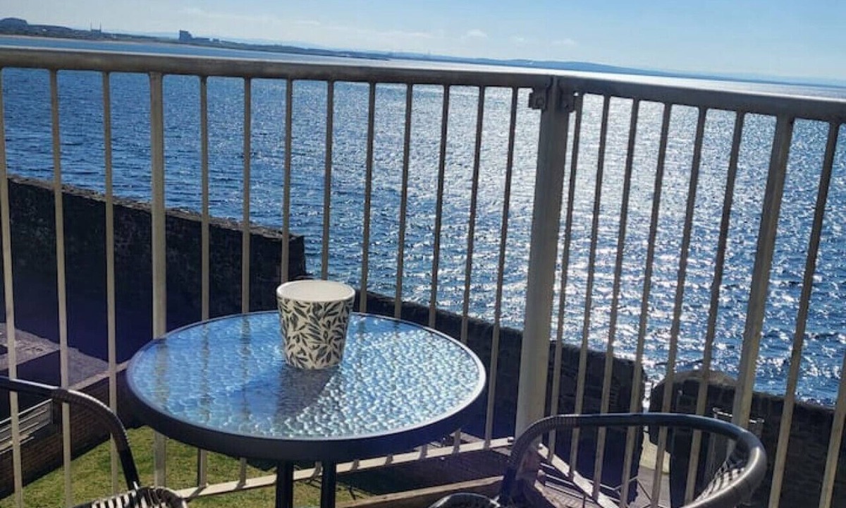 Saltcoats Apartment | Harbour Point -Coorie Doon Stays