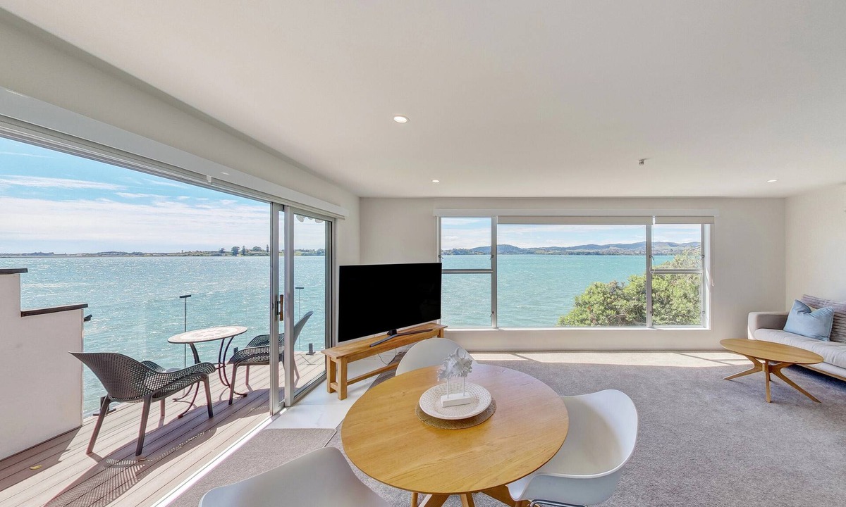 Tauranga Hotel | Harbour View Motel and Water Front Apartments