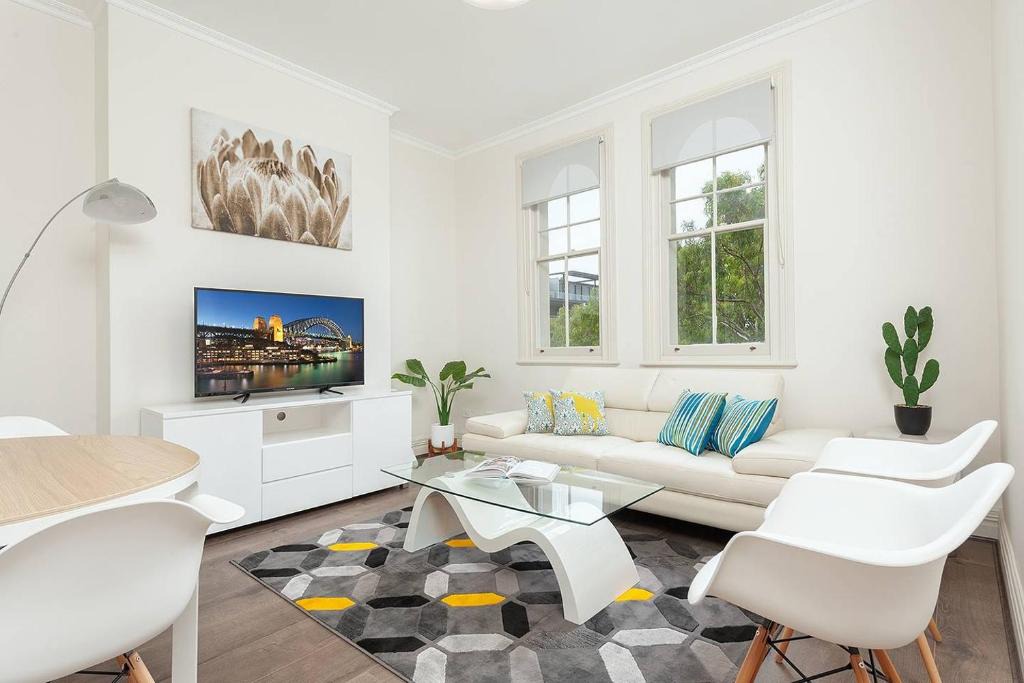Dawes Point Apartment | Harbour View on Windmill St, Apt. 4