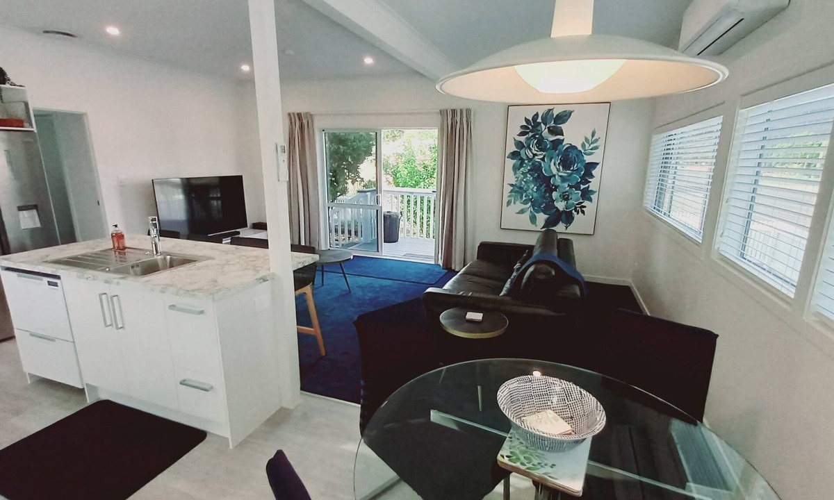 Coromandel House | Harbourside Cottage ~ Luxury Accommodation