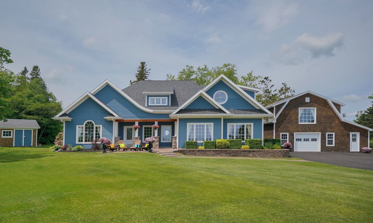 Bay Fortune House | Harbourview Retreat - Waterview Luxury Home Steps from the Inn at Bay Fortune
