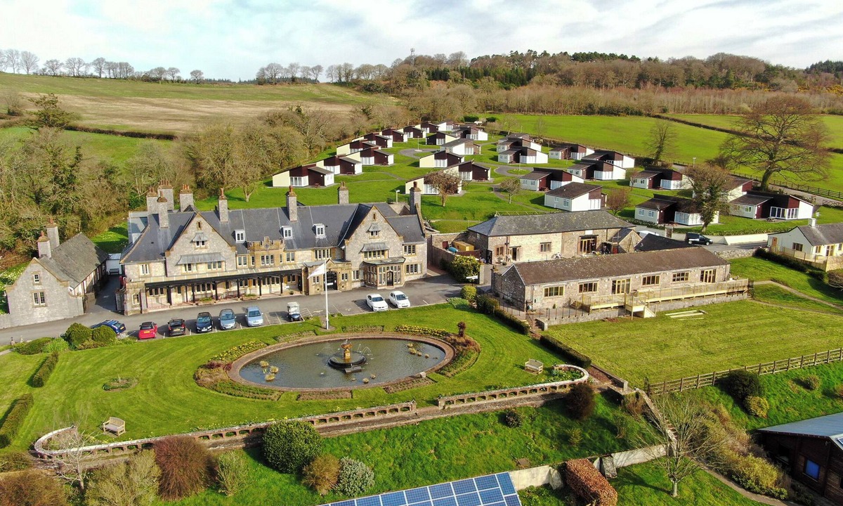 Heligan Cottage | Harcombe House Bungalow 11