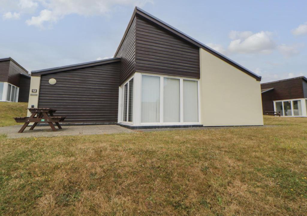 Heligan House | Harcombe House Bungalow 12