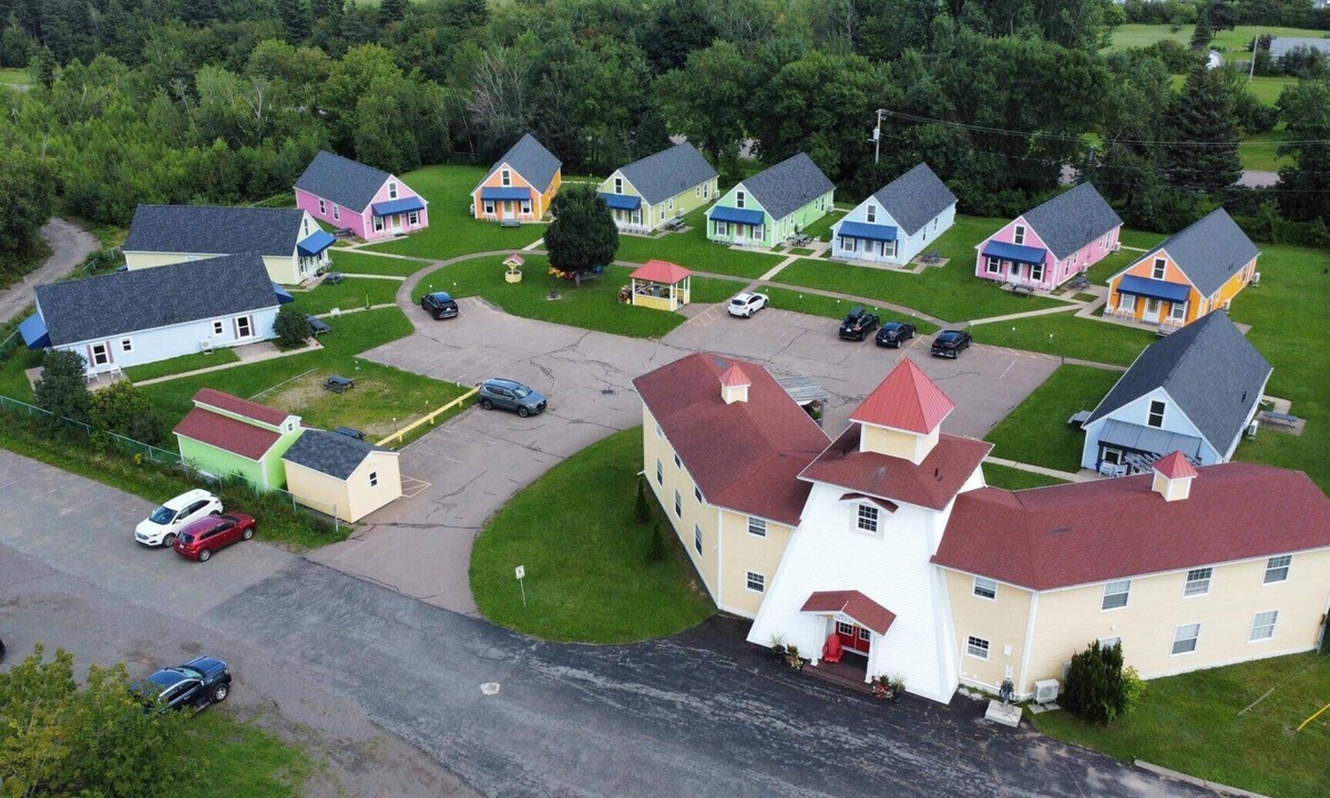 Shediac Cottage | Hardy's Parlee Beach Chalet #18