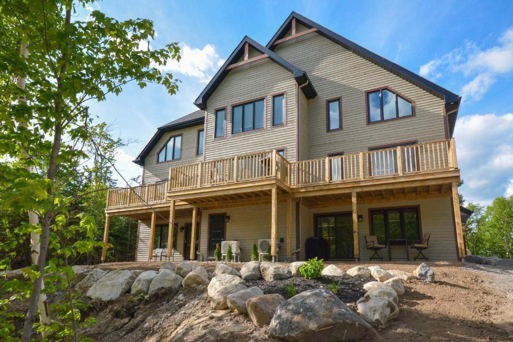 Saint-Faustin-Lac-Carre Apartment | Harfang des Neiges Mont-Blanc By Rendez-Vous Mont-Tremblant