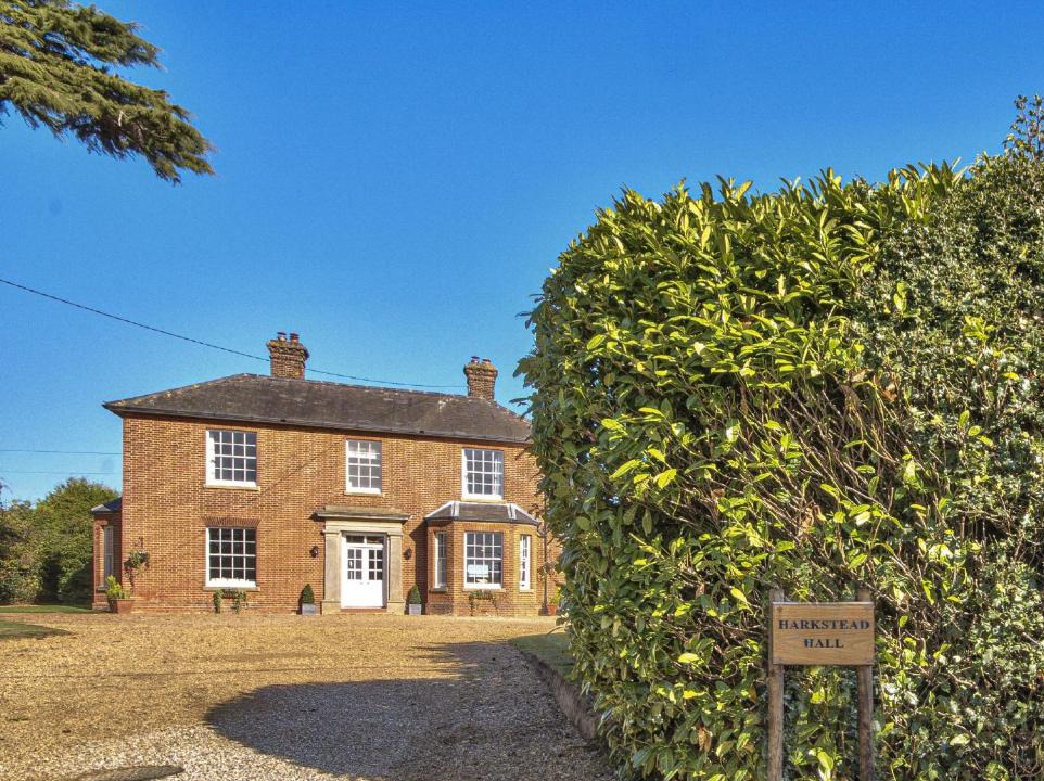 Ipswich House | Harkstead Hall By Group Retreats