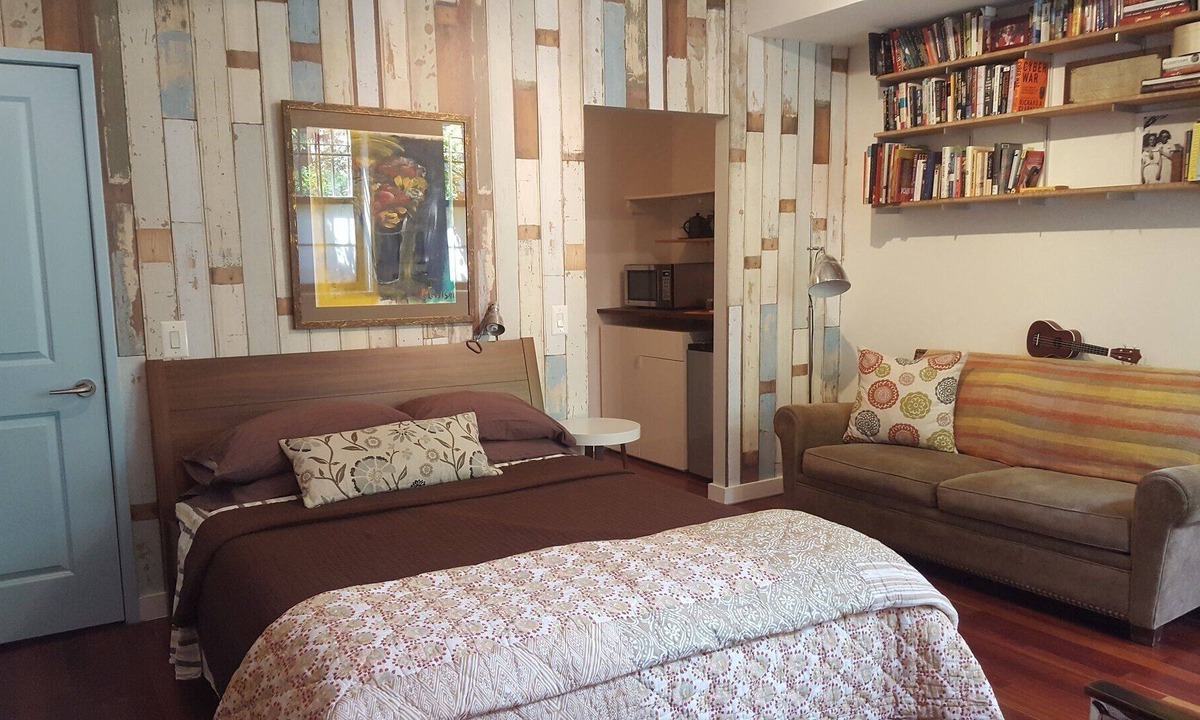 Central Park North Apartment | Harlem Studio Hideout. Private Entrance, Queen Bed, Pvt Bath