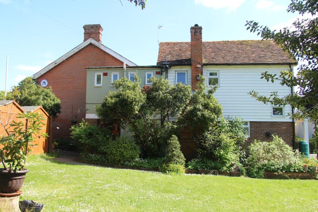 Harlow Hostel | HARLOW INTERNATIONAL HOSTEL