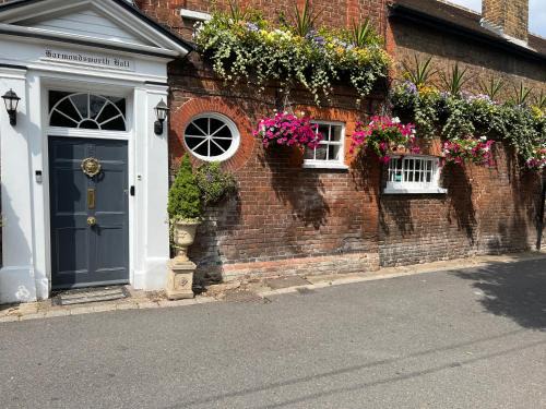 Heathrow Villages Bed & Breakfast | Harmondsworth Hall