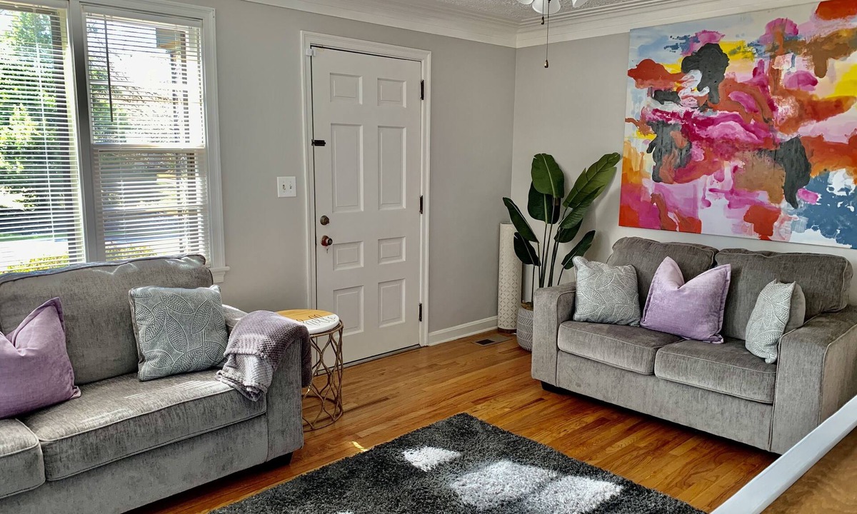 Columbus House | Harmonious and inviting home- 3 bed, 2 bath ranch