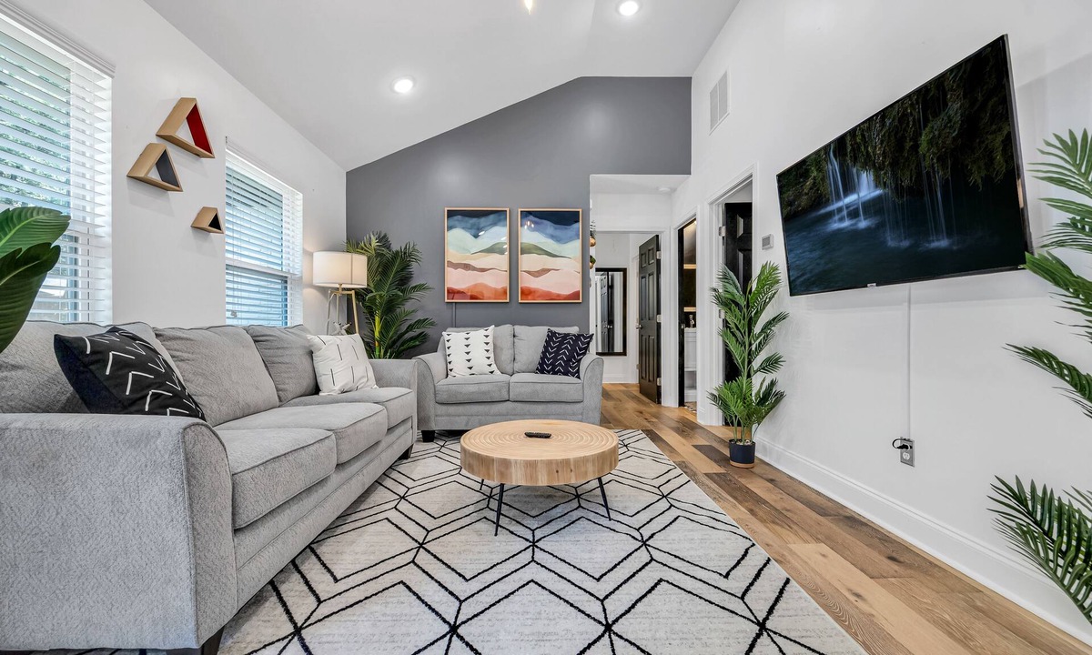 Candler-McAfee House | Harmony House, Sleeps 8