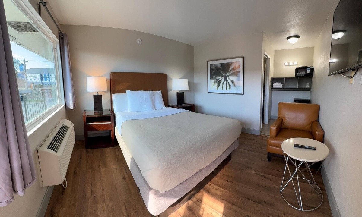 Beaumont Hotel | Harmony Inn and Suites