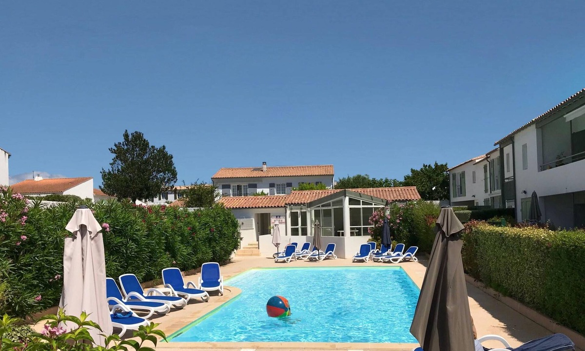 La Flotte Apartment | Harmony, new apartment with heated pool