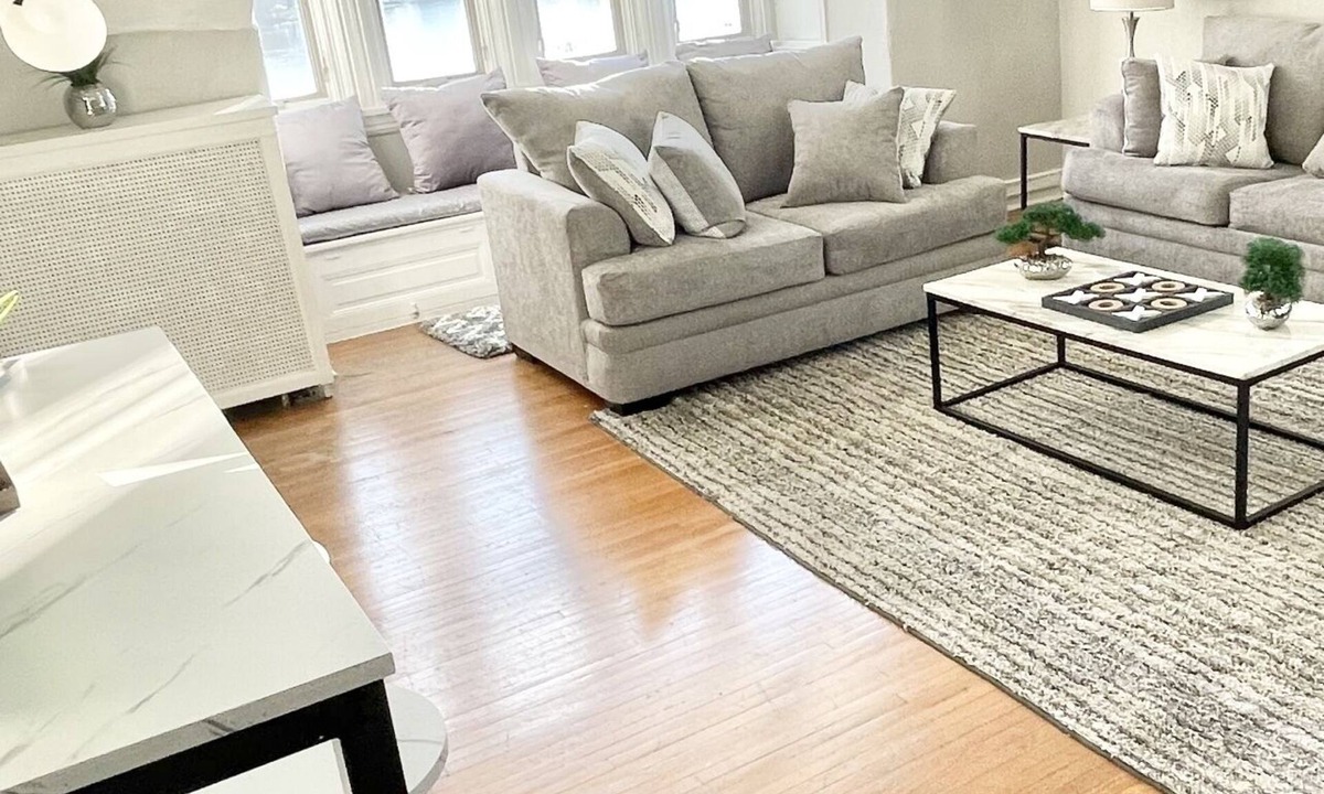 Downtown Harrisburg Apartment | Harrisburg apt Great River View