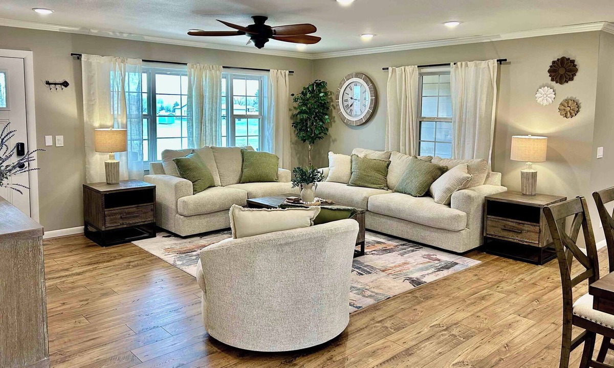 Harrison House | Harrison Hideaway - Peaceful Stay + Private Hot Tub near North Arkansas College
