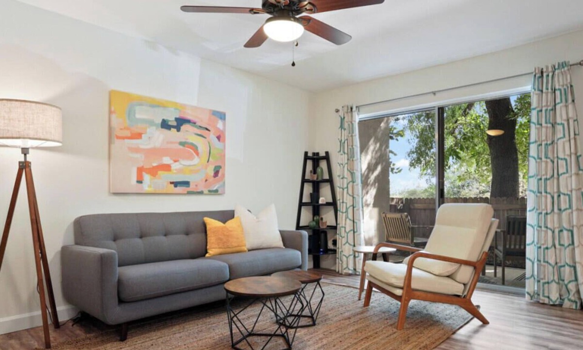 Highland Hills Condo | Hart #206 xxxxxxxxxx