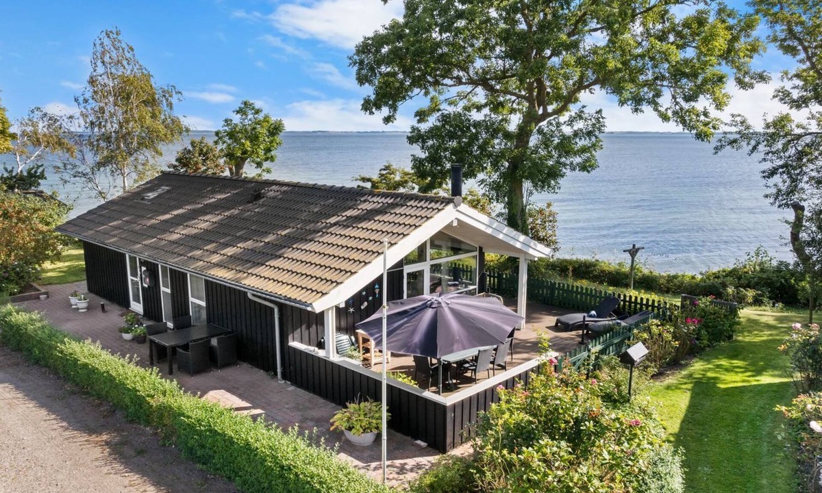 Skarup Fyn House | "Harthwik" - 10m from the sea by Interhome