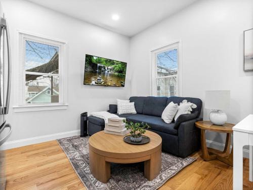 Cambridgeport Apartment | Harvard MIT Boston Home