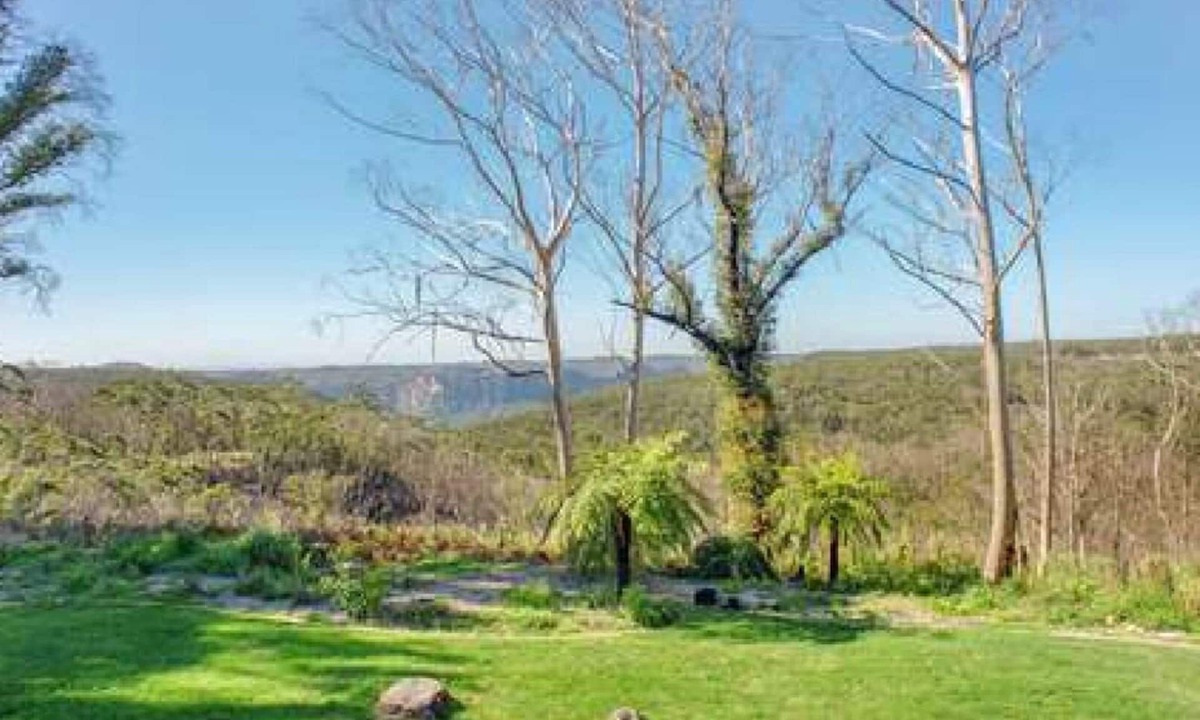 Blackheath House | Hat Hill Hideaway Amazing Valley Views