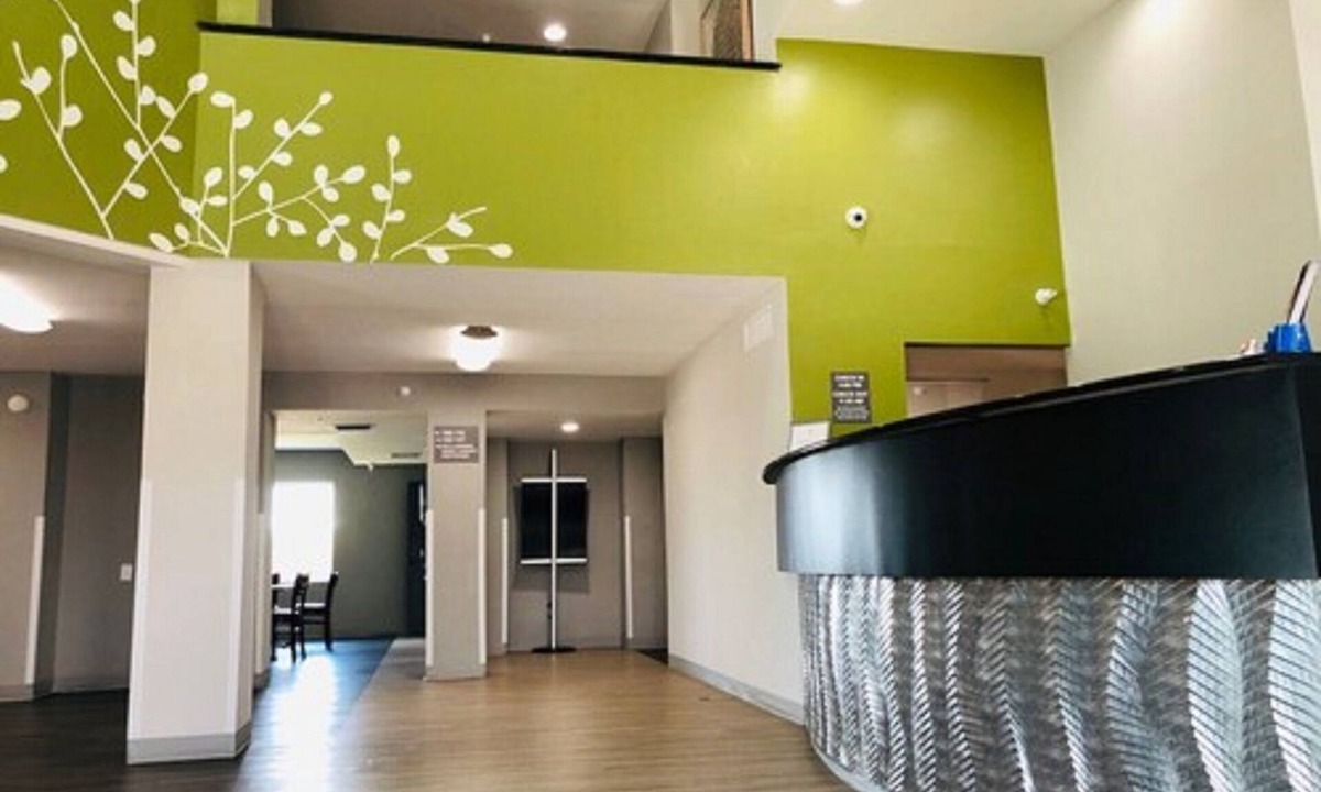 Thomas Drive Hotel | Hathaway Inn