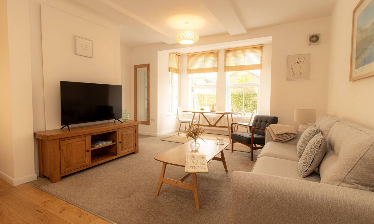 Wellington Apartment | Haughmond - Delightful Serviced Apartment