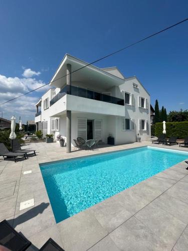 Bibinje Apartment | Haus Dalmatia with heated Pool