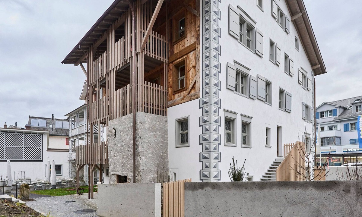 Naefels Apartment | Haus zur Beuge - Holidays in a listed building