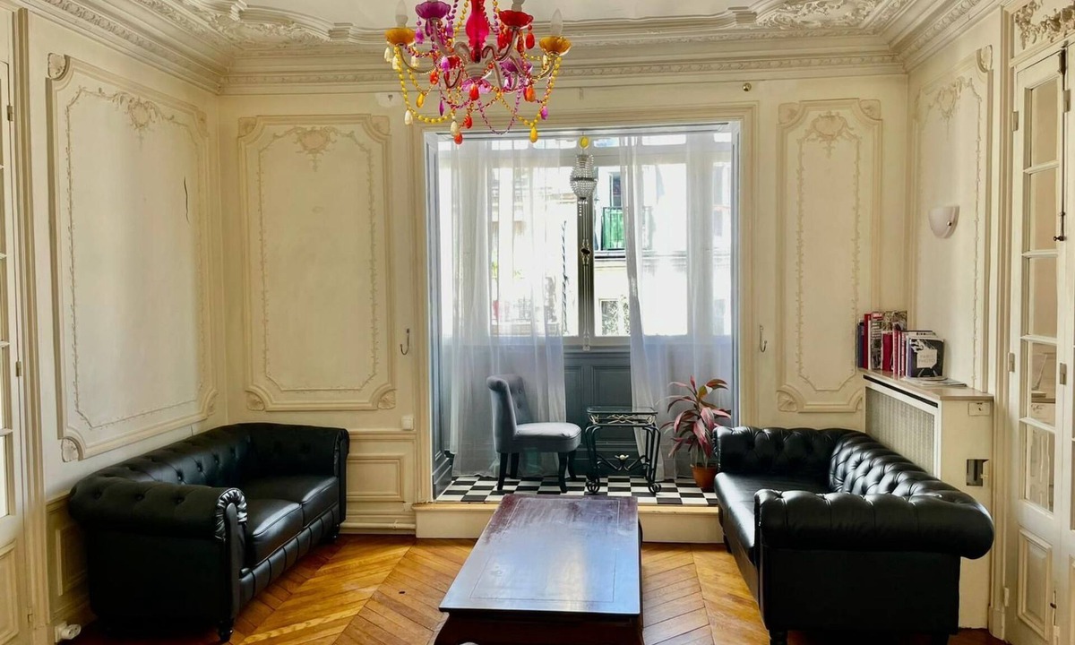 Quartier Saint-Georges Apartment | Haussmann Opera by Interhome