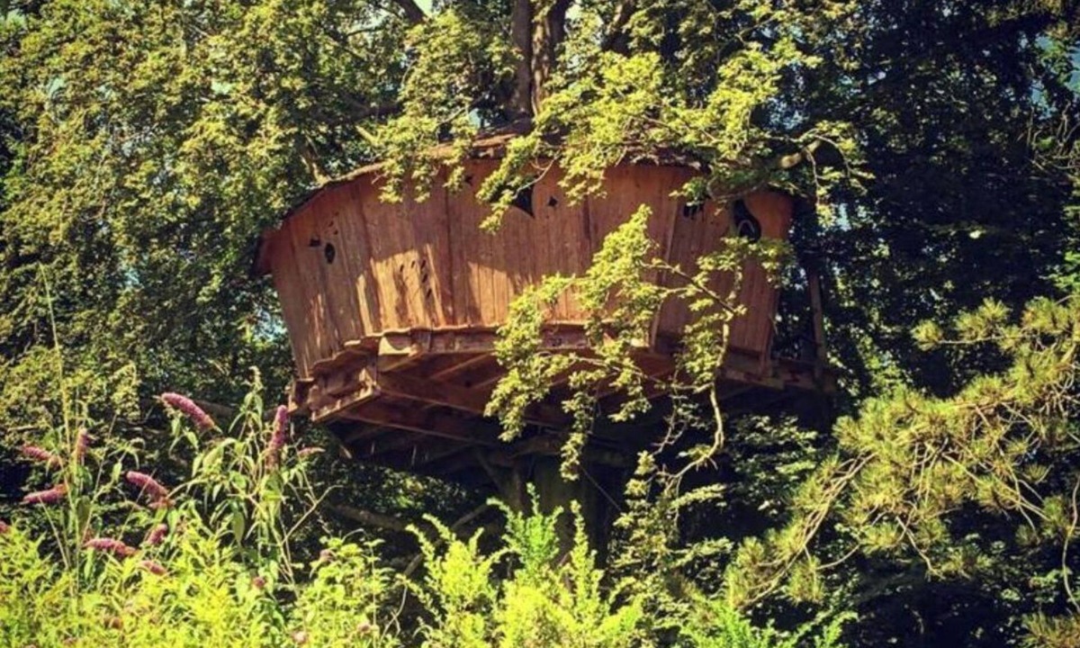 Wail House | Haut-Perchée cabin at 16m