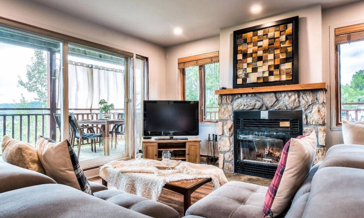 Mont-Tremblant Condo | Hauts-Bois Ski In/Out 2brs w/Pool Access (193-1)